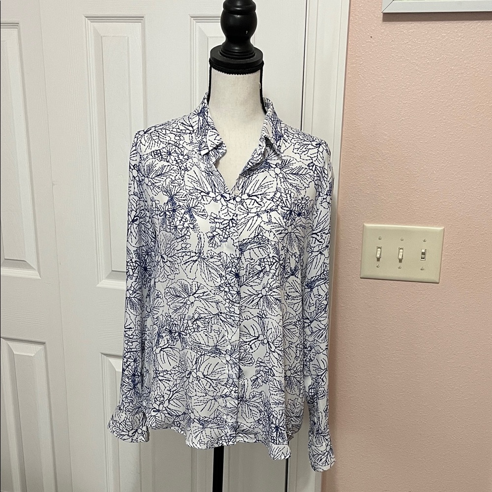 H&M Blue and White Floral Button Down Shirt